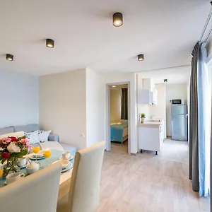 https://holiday-home-sea-view-mobile-home.primorje-gorskikotar.com